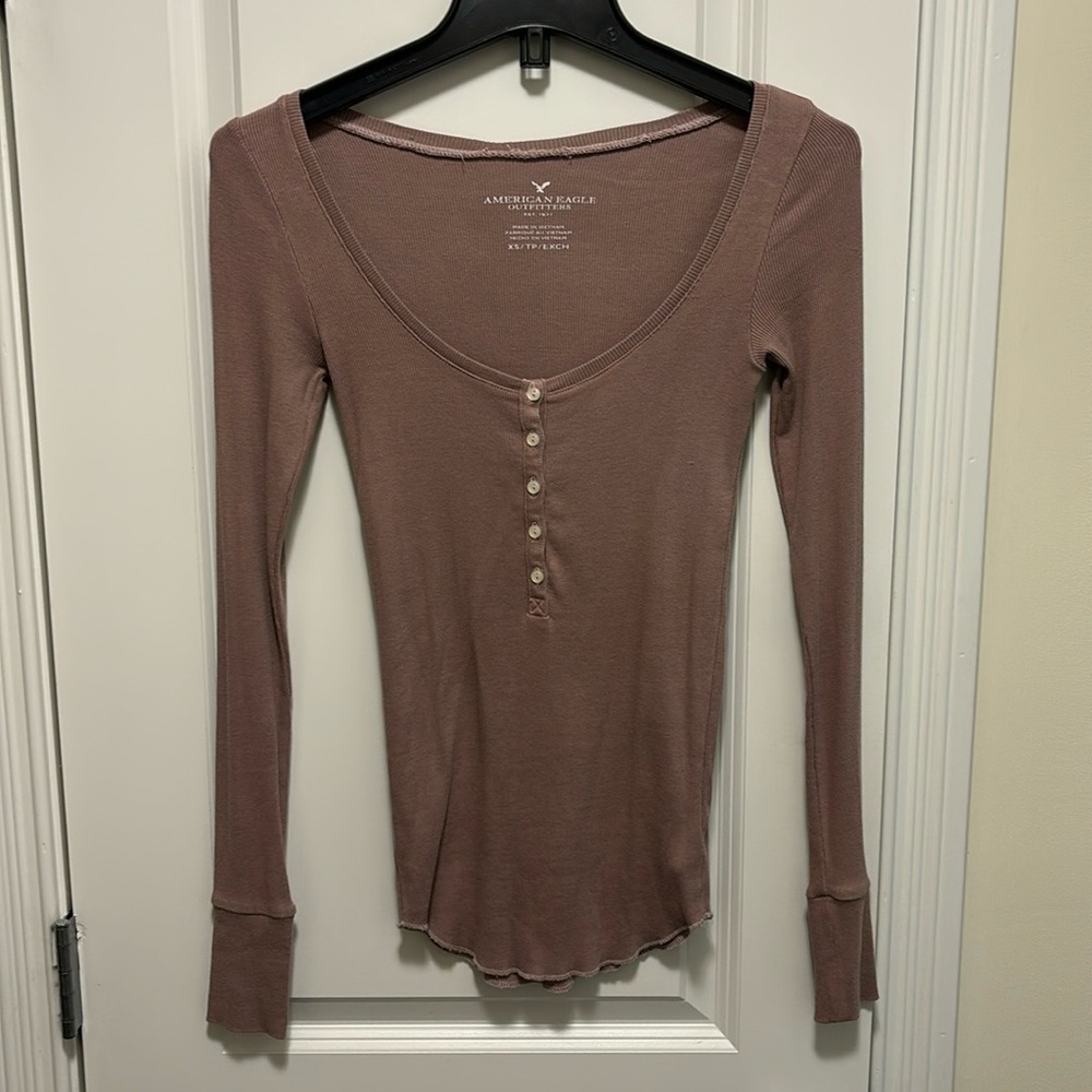 American Eagle Longsleeve